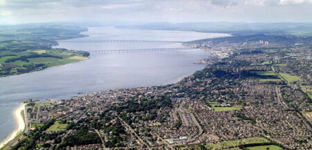 Dundee_aerial_landscape_2010
